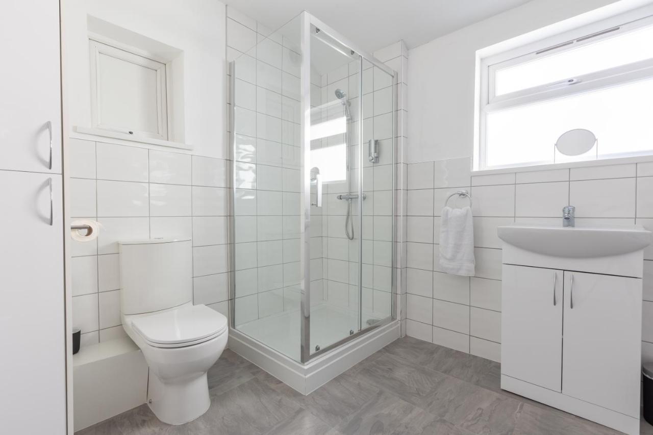 Platform Stadium Apartment With Parking Kingston upon Hull Extérieur photo