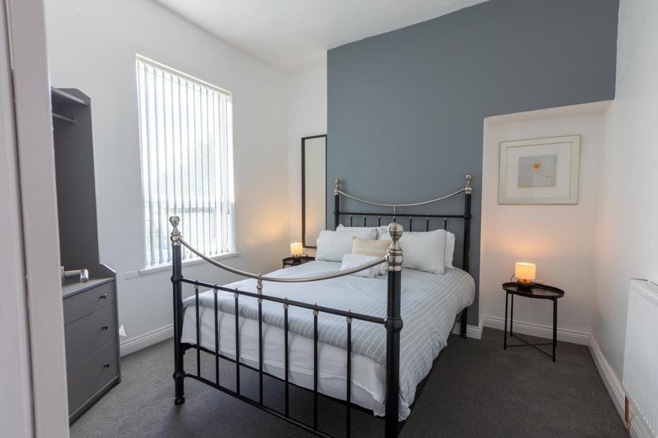 Platform Stadium Apartment With Parking Kingston upon Hull Extérieur photo